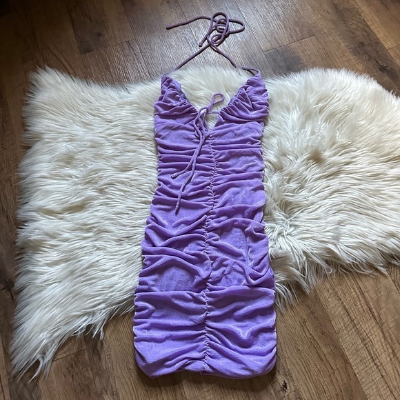 WHITE FOX Change It Up Ruched Halter Mini Dress In Lilac - Picture 3 of 6